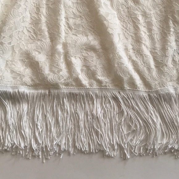 White shirt - Picture 3 of 3